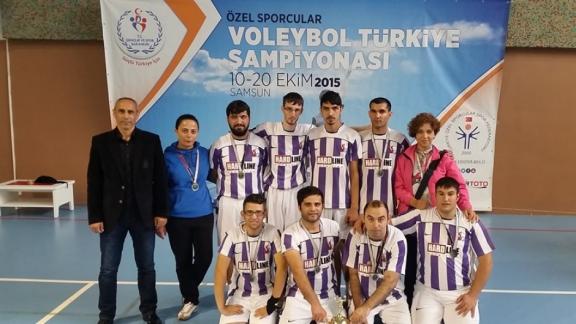Vala Gedik Türkiye Erkekler Voleybol Şampiyonasında Türkiye 2.si