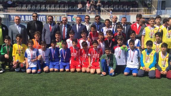 T.F.F. Ülker Tuzla Okullar Futbol Ligi Kapanış Töreni 