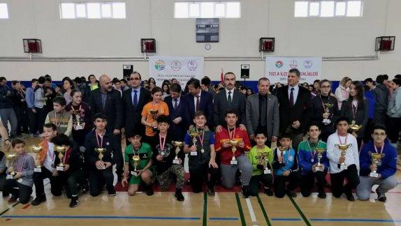 Geleneksel Çocuk Oyunları Şenlikleri ödül töreni Cemil Türker Ortaokulu´nda gerçekleştirildi.