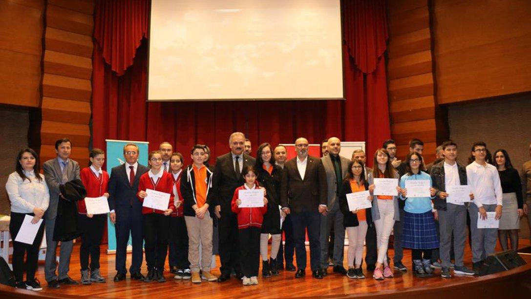 TÜGVA İstanbul tarafından düzenlenen Ortaokullar arası Münazara Yarışmasının final programını gerçekleştirdik.