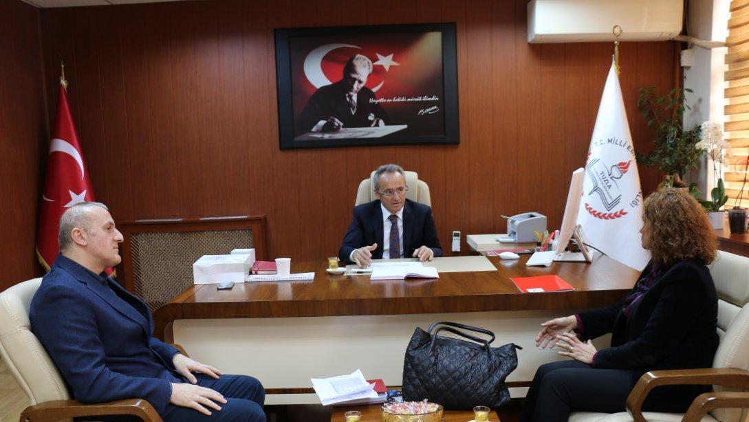 Türk Kızılay'ı ve Milli Eğitim Bakanlığı projesi kapsamında kan bağışı organizasyonu için İlçe Milli Eğitim Müdürlüğümüze gerçekleştirdikleri ziyaret dolayısıyla Sn. Semra Akar Kaderli ve Sn. Ümit Baycan'a teşekkür ederiz